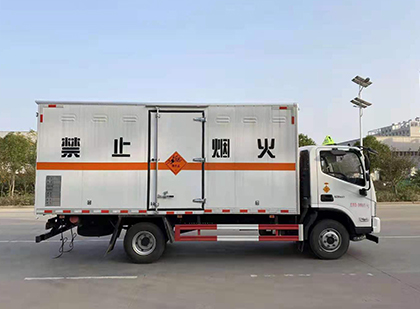 浚县爆破器材运输车